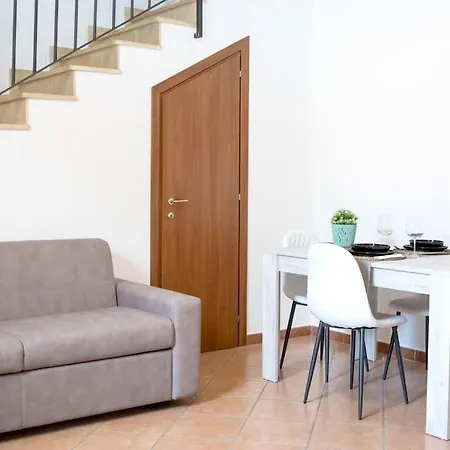 Appartement A Due Passi Dalla Reggia *